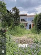Bast (en Inglés)