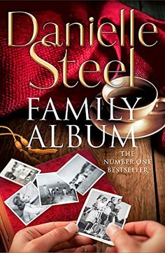 portada Family Album: An Epic, Romantic Read From the Worldwide Bestseller 