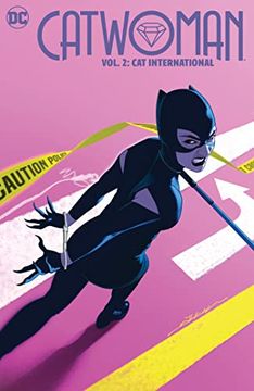 portada Catwoman Vol. 2: Cat International (en Inglés)