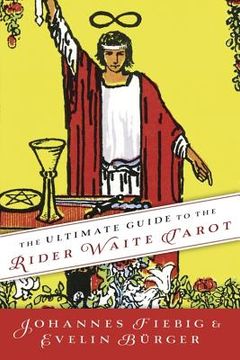 portada The ultimate guide to the Rider Waite Tarot (en Inglés)