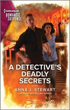 portada A Detective's Deadly Secrets (en Inglés)