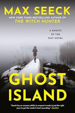 portada Ghost Island (a Ghosts of the Past Novel) (en Inglés)