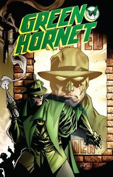 portada Green Hornet Volume 5: Outcast (en Inglés)
