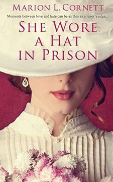 portada She Wore a hat in Prison (in English)