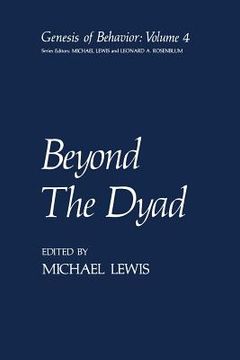 portada Beyond the Dyad (en Inglés)