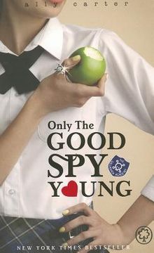 portada only the good spy young (en Inglés)