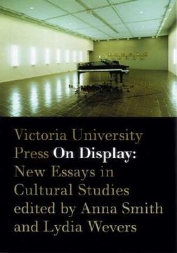 portada on display: new essays in cultural studies (en Inglés)