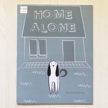 portada Home alone (en Inglés)