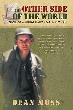 portada the other side of the world: memoirs of a young man's year in vietnam (en Inglés)