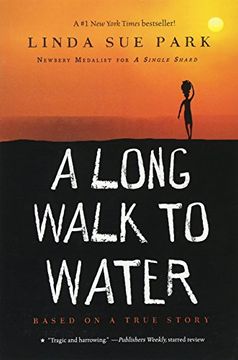 portada A Long Walk to Water: Based on a True Story (en Inglés)