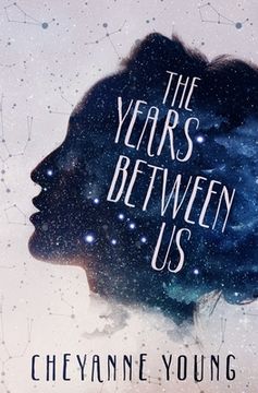 portada The Years Between Us (en Inglés)