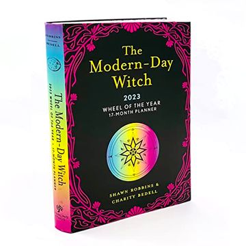 portada Modern-Day Witch 2023 Wheel of the Year 17-Month Planner Day-To-Day Calendar (The Modern-Day Witch) (en Inglés)