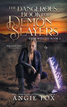 portada The Dangerous Book for Demon Slayers (en Inglés)