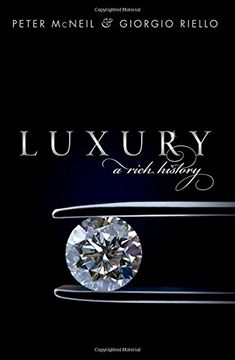 portada Luxury: A Rich History