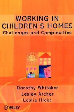 portada working in children's homes: challenges and complexities (en Inglés)