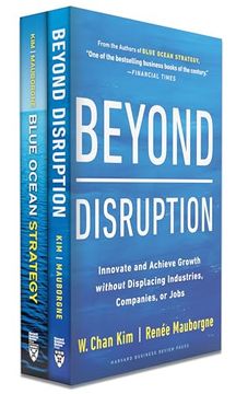 portada Blue Ocean Strategy + Beyond Disruption Collection (2 Books) (en Inglés)