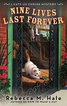 portada Nine Lives Last Forever (Cats and Curios Mystery) 