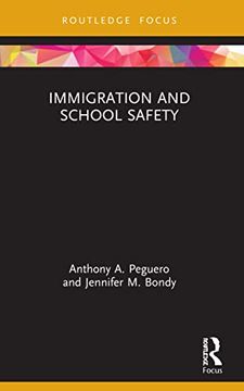portada Immigration and School Safety (Crime and Society Series) (en Inglés)
