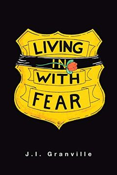 portada Living in With Fear (en Inglés)