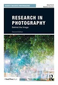 portada Research in Photography: Behind the Image (Basics Creative Photography) 