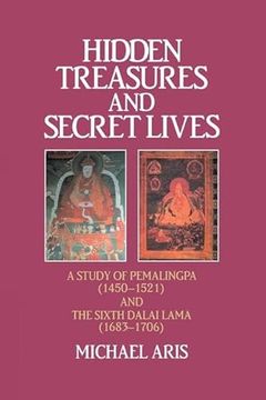 portada Hidden Treasures and Secret Lives (en Inglés)