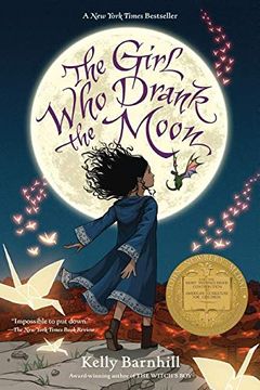 portada The Girl who Drank the Moon (Winner of the 2017 Newbery Medal) (en Inglés)