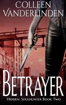 portada Betrayer (Hidden: Soulhunter) (en Inglés)