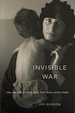 portada invisible war (en Inglés)