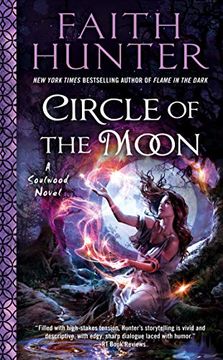 portada Circle of the Moon (Soulwood) (en Inglés)