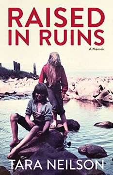 portada Raised in Ruins: A Memoir (en Inglés)