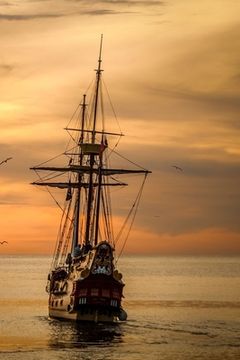 portada Tallmast: A tall ship is a large, traditionally-rigged sailing vessel. (en Inglés)