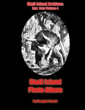 portada Skull Island Photo Album (en Inglés)