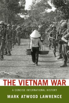 portada The Vietnam War: A Concise International History (Very Short Introductions) 