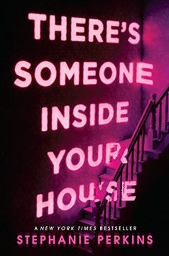 portada There's Someone Inside Your House (en Inglés)