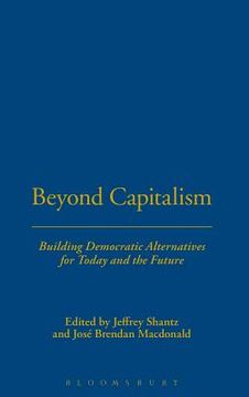 portada Beyond Capitalism (en Inglés)