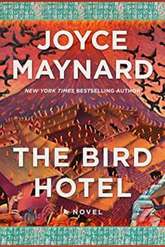 portada The Bird Hotel: A Novel (en Inglés)
