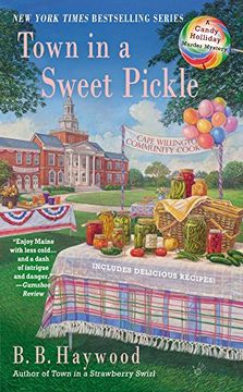 portada Town in a Sweet Pickle (Candy Holliday Murder Mysteries) 