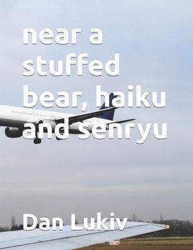 portada near a stuffed bear, haiku and senryu (en Inglés)