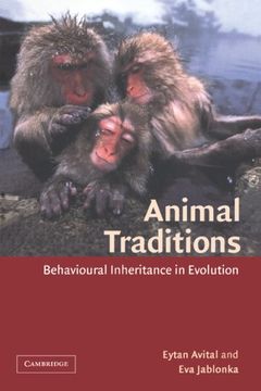 portada Animal Traditions: Behavioural Inheritance in Evolution (en Inglés)