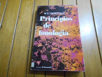 portada Principios de Fonología. Traducción de Delia García Giordano con la Colaboración de Luis j. Prieto.