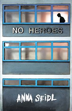 portada No Heroes (en Inglés)