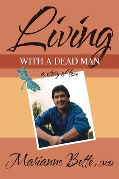 portada Living with a Dead Man: A Story of Love (en Inglés)