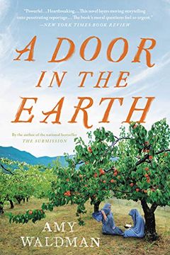 portada A Door in the Earth (en Inglés)