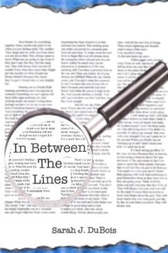 portada In Between the Lines (en Inglés)