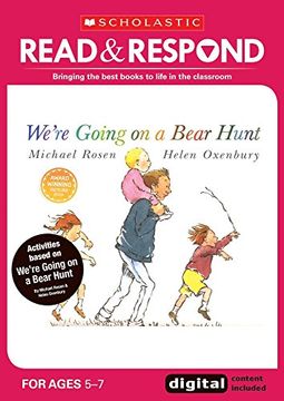 portada We're Going on a Bear Hunt (Read & Respond) (in English)
