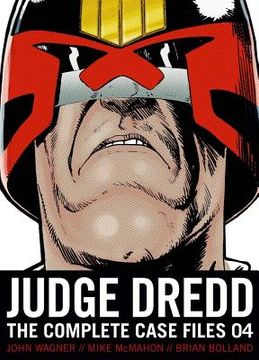 portada Judge Dredd: The Complete Case Files 04 (en Inglés)