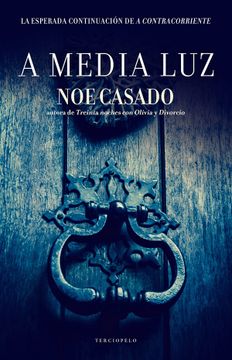 portada A Media luz (in Spanish)