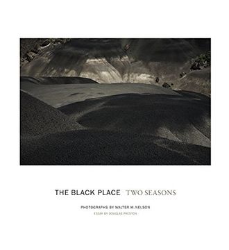 portada The Black Place: Two Seasons: Two Seasons: (en Inglés)