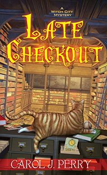 portada Late Checkout (a Witch City Mystery) (en Inglés)