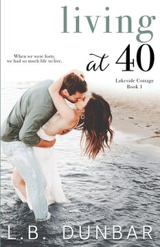 portada Living at 40 (in English)